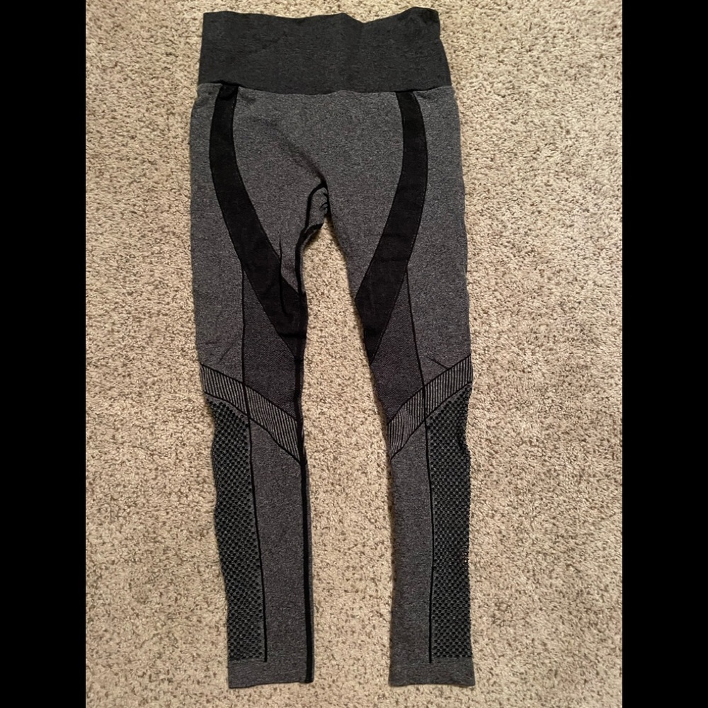 Zobha workout leggings